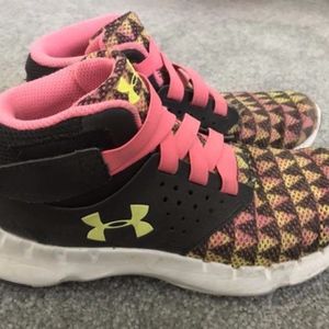 Girls Under Armor cross trainers